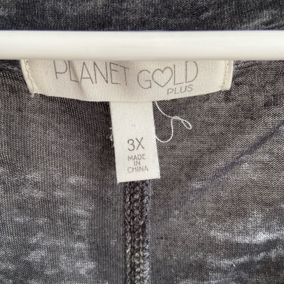 Plus tee - Picture 2 of 2